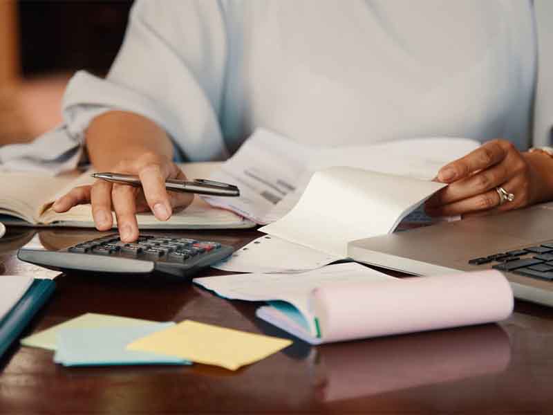 Mutirão de negociação de dívidas do Procon termina nesta sexta; veja como participar
