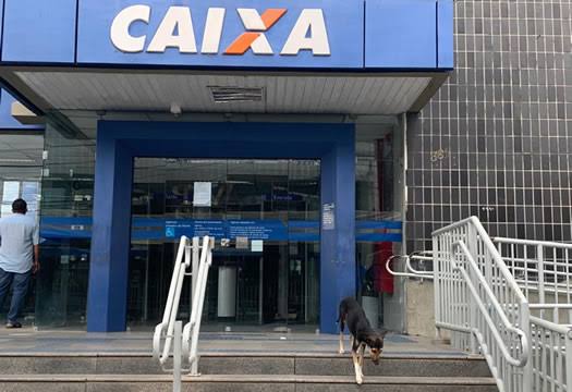 Bancos são obrigados a disponibilizar água potável a clientes em Juazeiro do Norte