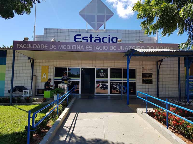 Estudantes da Faculdade de Medicina de Juazeiro se revoltam após reajuste de 11% na mensalidade do curso