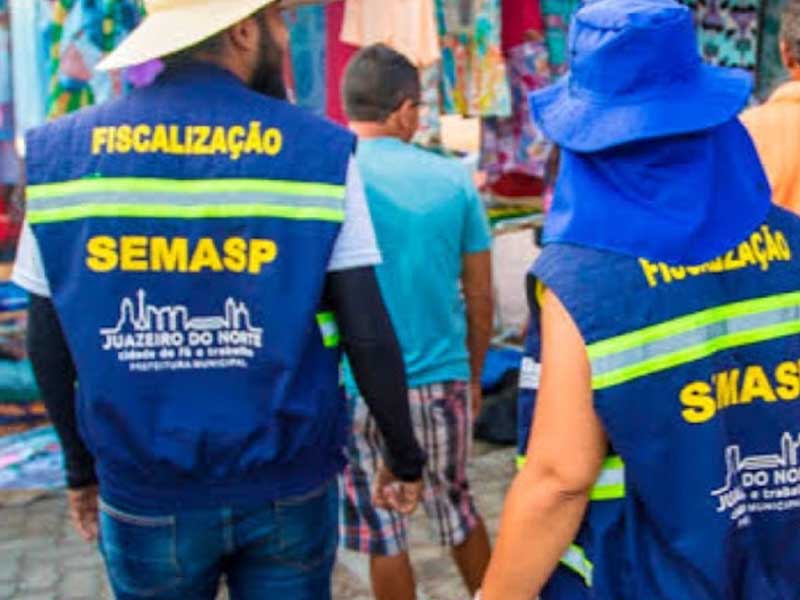 Após denúncias, Juazeiro intensifica fiscalização de barraqueiros e camelôs