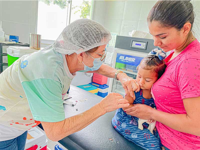 Farias Brito realiza vacinação contra  Covid-19 em crianças com comorbidades e prematuras