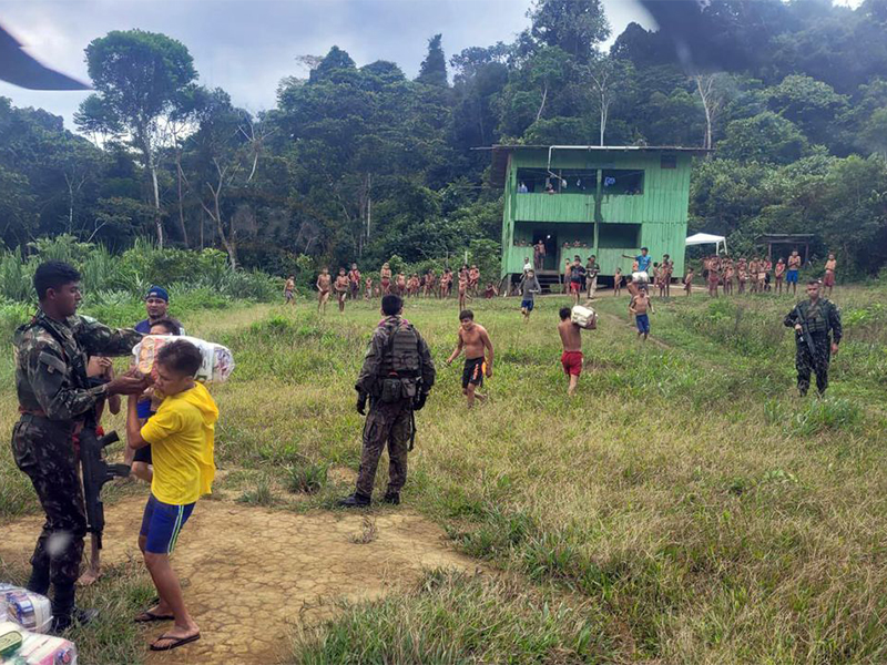 Governo distribui 4 toneladas de alimentos para comunidades yanomami