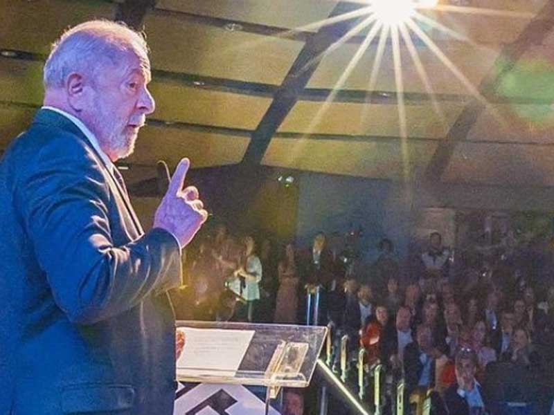 Rico vai pagar mais e vamos lutar por isenção de até R$ 5 mil, diz Lula sobre IR