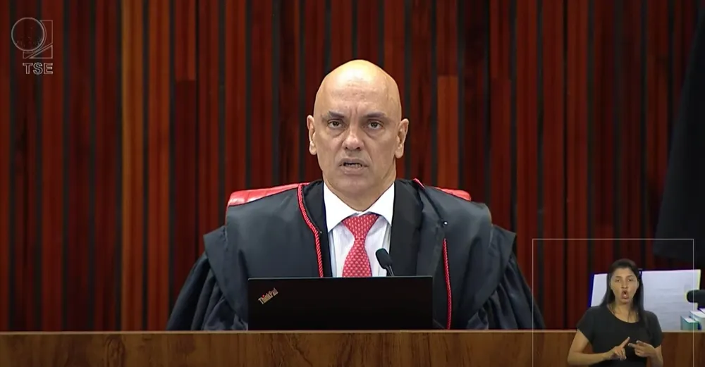 Moraes determina afastamento de governador do DF, Ibaneis Rocha, por 90 dias