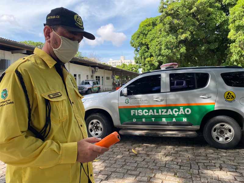 Detran-CE realiza operação especial, com apoio da PRE, durante o Carnaval 2023