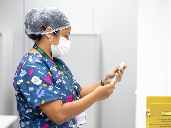 Juazeiro aplica dose de reforço bivalente em grupos prioritários