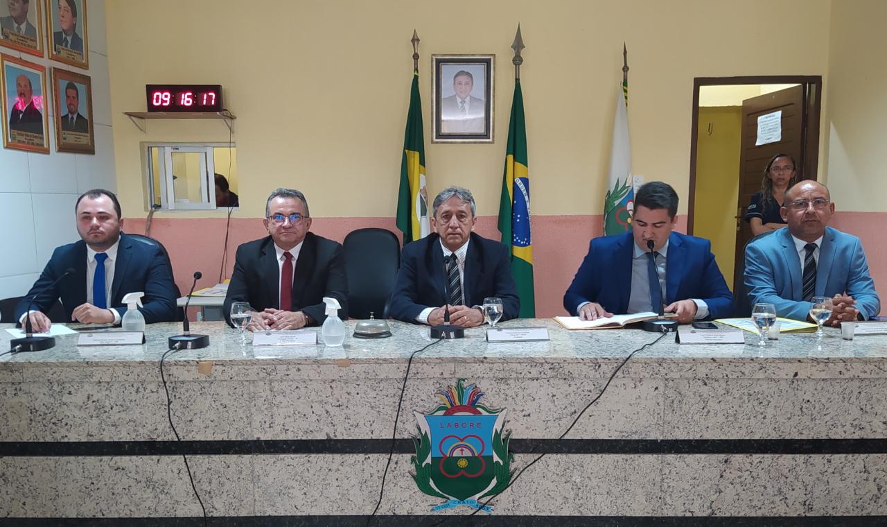 Câmara do Crato aprova 13 requerimentos e mantém veto parcial do Executivo