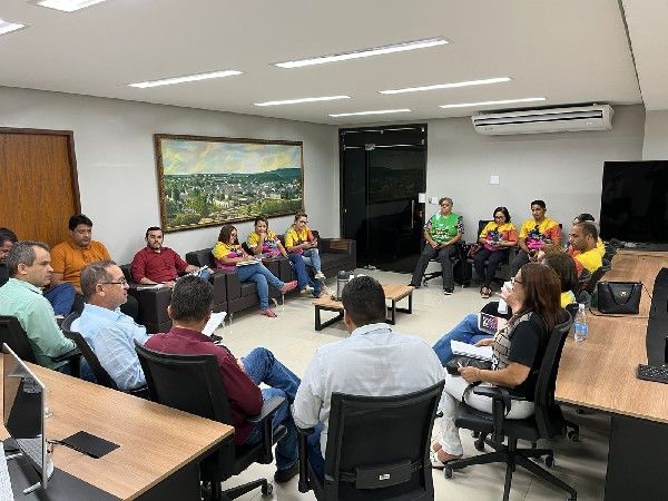 Crato: prefeito negocia reajuste dos servidores com sindicato da categoria