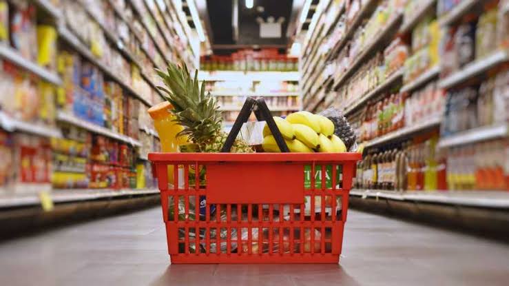 Inflação sobe 0,53% em janeiro, pressionada por preços de alimentos, diz IBGE