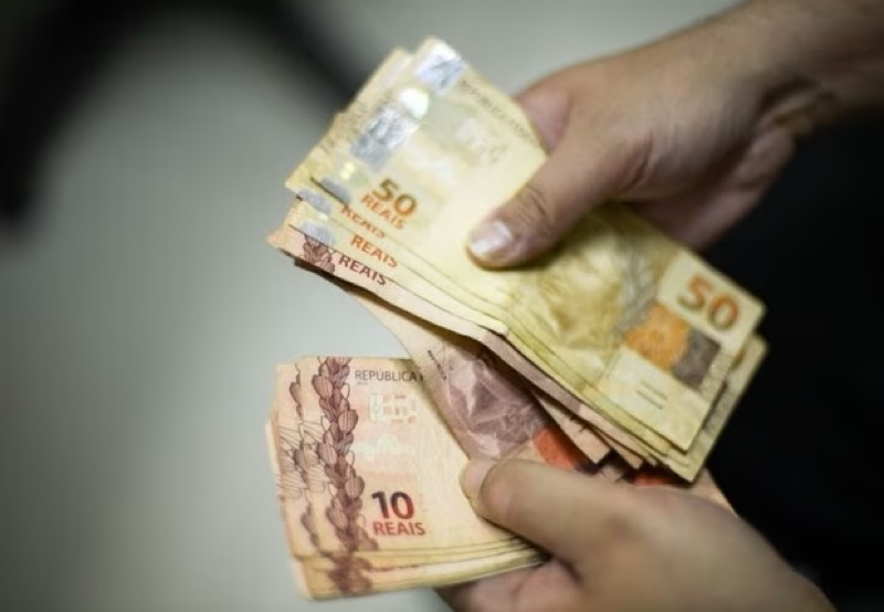 Projeto permite desconto direto de pensão alimentícia do seguro-desemprego