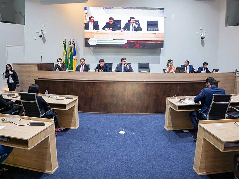 Câmara de Juazeiro do Norte aprova 14 projetos; auxílio à mulher vítima de violência e saúde ocular nas escolas estão na lista