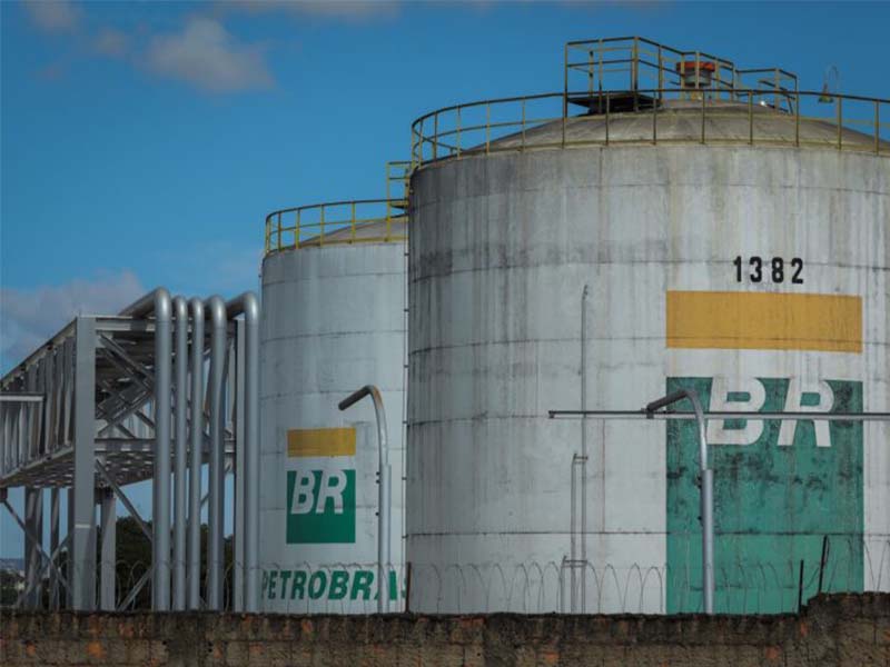 Petrobras reduz preço do diesel para as distribuidoras