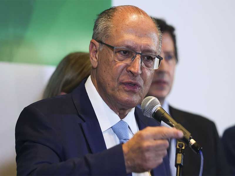 Nova regra fiscal incluirá curva da dívida, superávit e controle de gastos, diz Alckmin