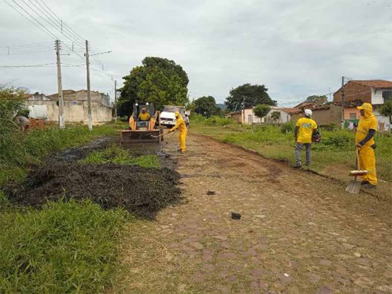 Prefeitura do Crato avança com os mutirões de limpeza nos bairros