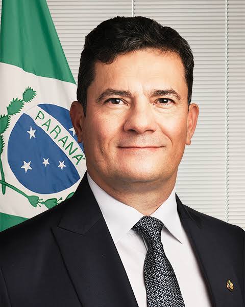 PF faz operação para prender suspeitos de planejar morte de autoridades; Moro diz que era um dos alvos do grupo