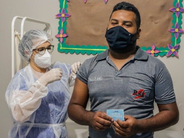 Crato realiza vacinação de diversos públicos contra a Covid-19, de 6 a 10 de março