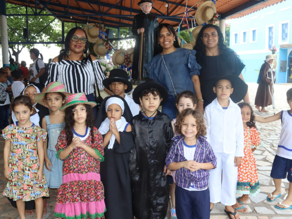 Alunos realizam atividades em homenagem ao Padre Cícero