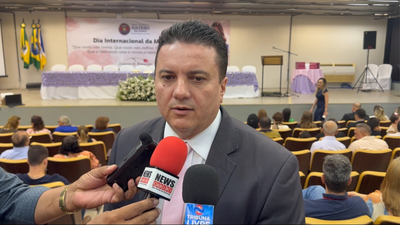 Mês da Mulher: Sessão Solene realizada pela Câmara de Juazeiro é marcada por homenagens à presidenta Dra. Yanny