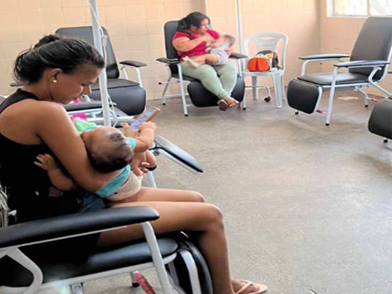 Juazeiro do Norte amplia leitos e instala poltronas na área de observação do Maria Amélia