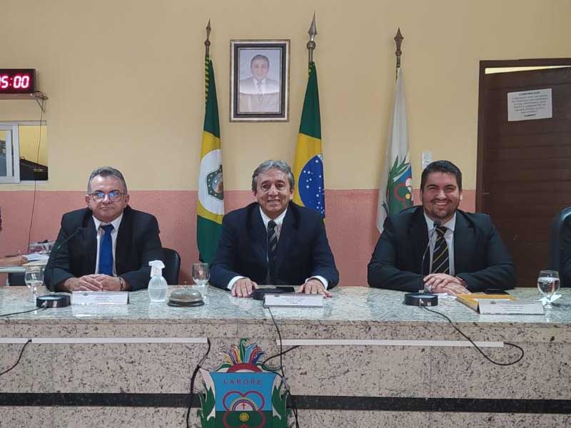 Câmara do Crato: Presidente Florisval Coriolano apresenta projeto que indica a criação da Guarda Municipal Escolar