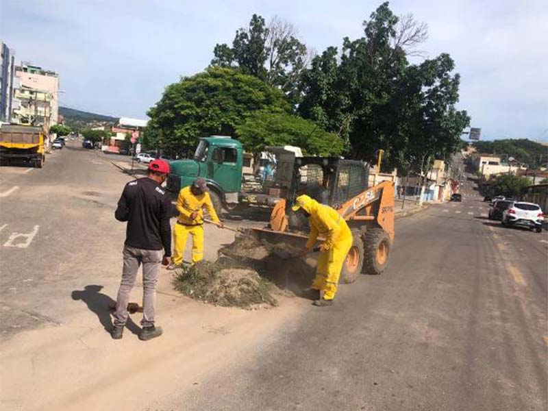 Prefeitura do Crato segue com mutirões de limpeza na sede e distritos