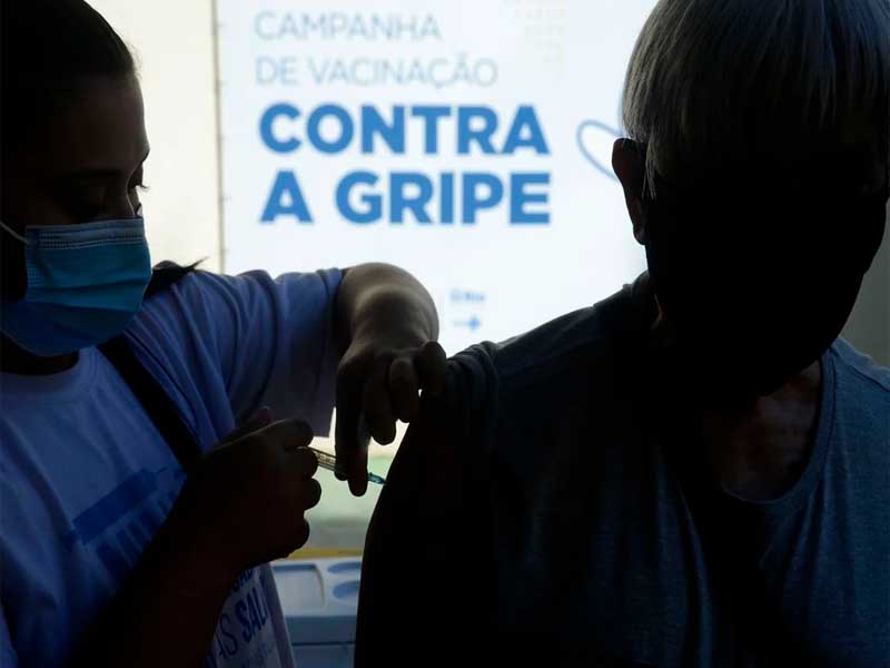 Campanha de vacinação contra gripe começa em todo o país