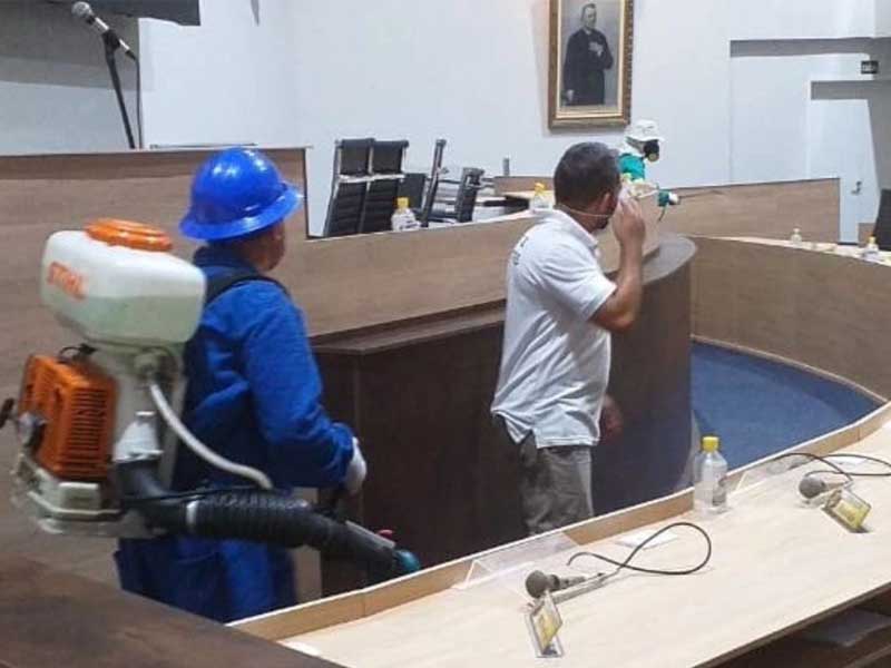 Após surto de Covid, Câmara de Juazeiro do Norte passa por dedetização