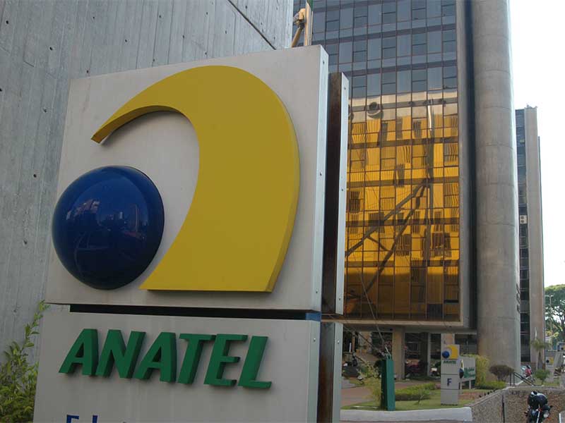 Aneel contraria previsão do BC sobre contas de luz e garante bandeira verde até o fim de 2023
