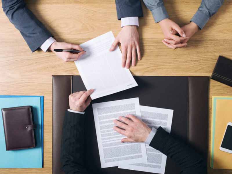 Pedidos de falência e recuperação judicial aumentam em cenário de juro alto e crédito escasso