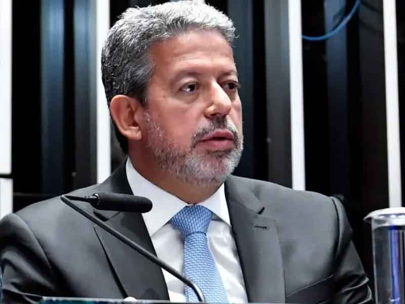 Lira volta a defender urgência, e projeto sobre fake news deve ir à votação nesta semana na Câmara
