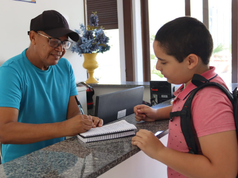 Biblioteca Pública Municipal de Juazeiro do Norte recebe mais de 700 visitantes no primeiro mês após reabertura