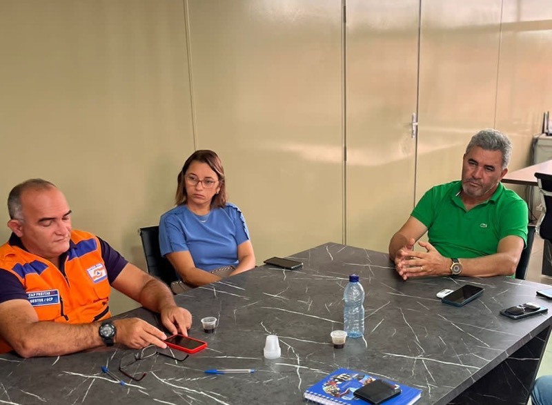 Prefeitura de Farias Brito intensifica trabalhos de enfrentamento às enchentes e irá decretar estado de emergência