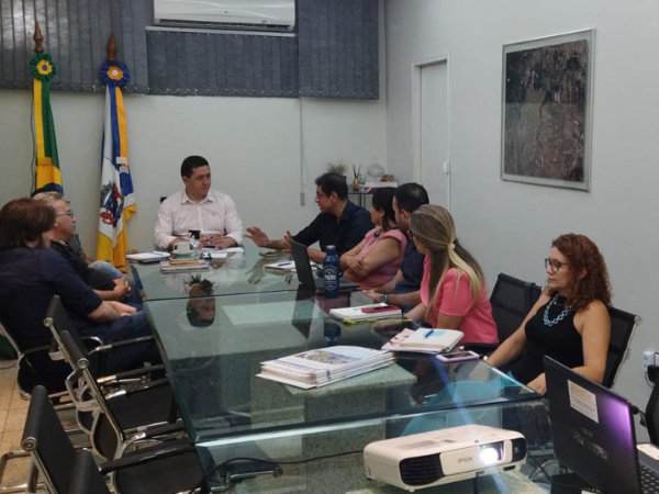 Prefeitura de Juazeiro discute projeto para adequações em polos gastronômicos