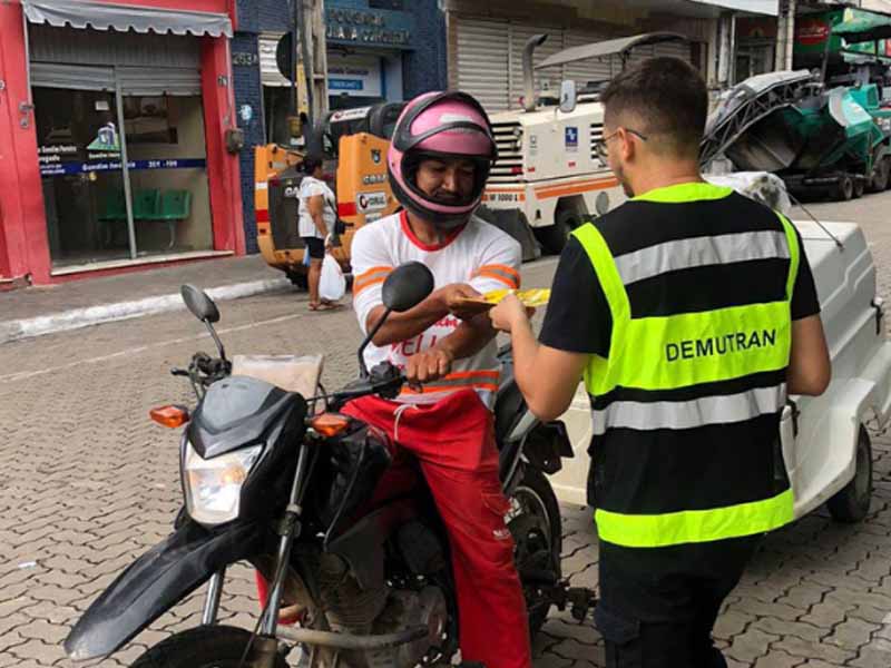 DEMUTRAN intensifica ações da campanha para redução de acidentes no trânsito, em Juazeiro do Norte