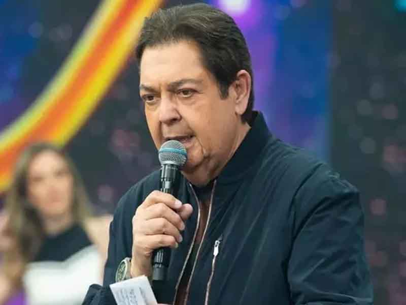 Faustão encerra contrato com a Band após um ano e meio de programa diário