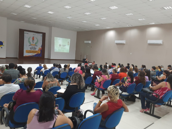 Gestores de escolas municipais participam de encontro do Selo Gestar