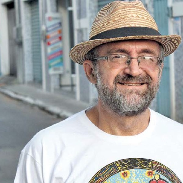 Medalha do Mérito Bárbara de Alencar será concedida a médico e escritor, José Flávio Vieira, nesta quinta-feira, 11