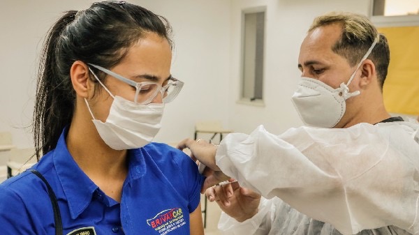 Confira programação da vacinação contra a COVID-19, em Crato, de 15 a 19 de maio