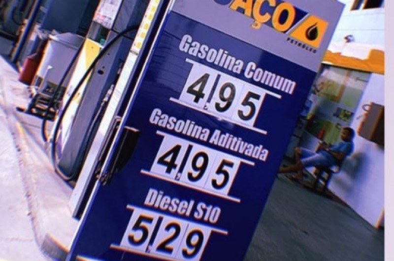 Preço da gasolina despenca e cai para menos de R$ 5 no Cariri