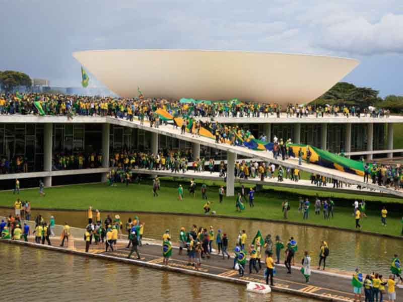 CPMI: Investigação deve começar por financiadores e atos anteriores ao 8/1
