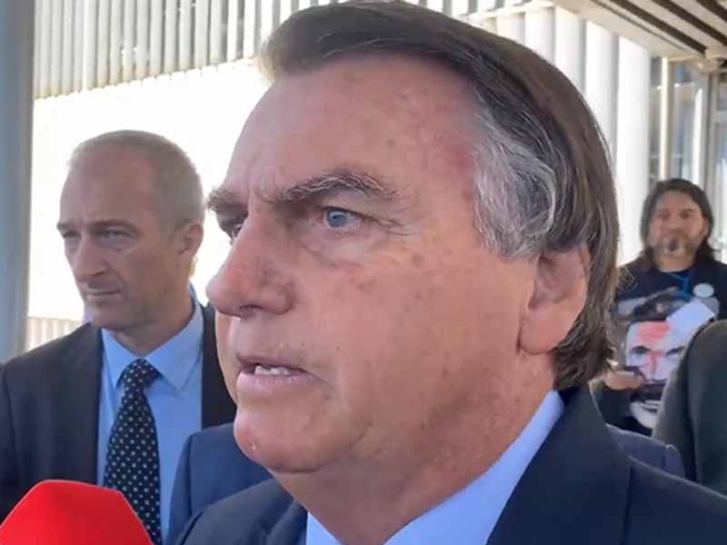 Bolsonaro pede a TSE mesmo critério de julgamento da chapa Dilma-Temer