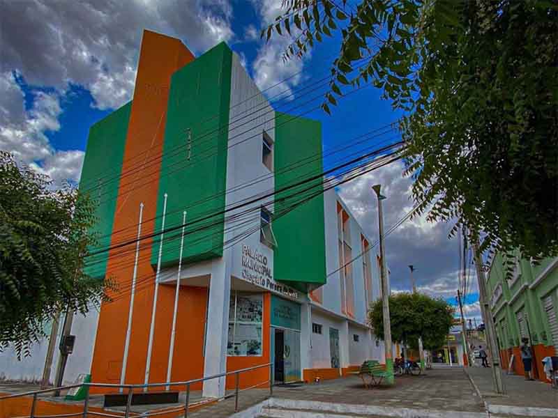 Farias Brito: Primeira parcela do 13º salário dos servidores será paga neste Sábado (10)