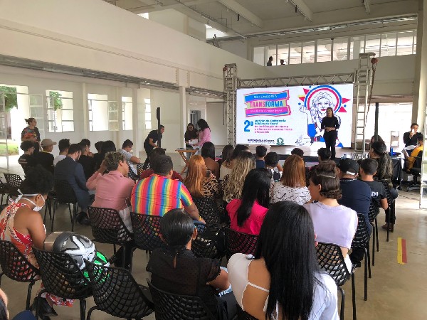 Juazeiro participa de entrega de certidões para pessoas trans e travestis
