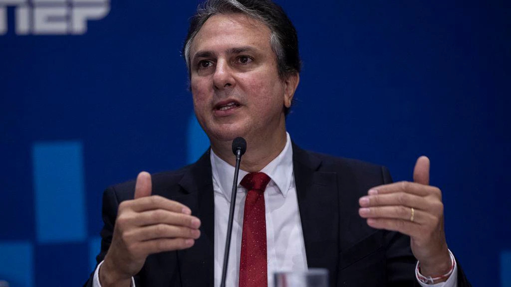 Dados de alunos devedores serão rastreados para Fies ‘voltar a ser um programa social’, diz Camilo