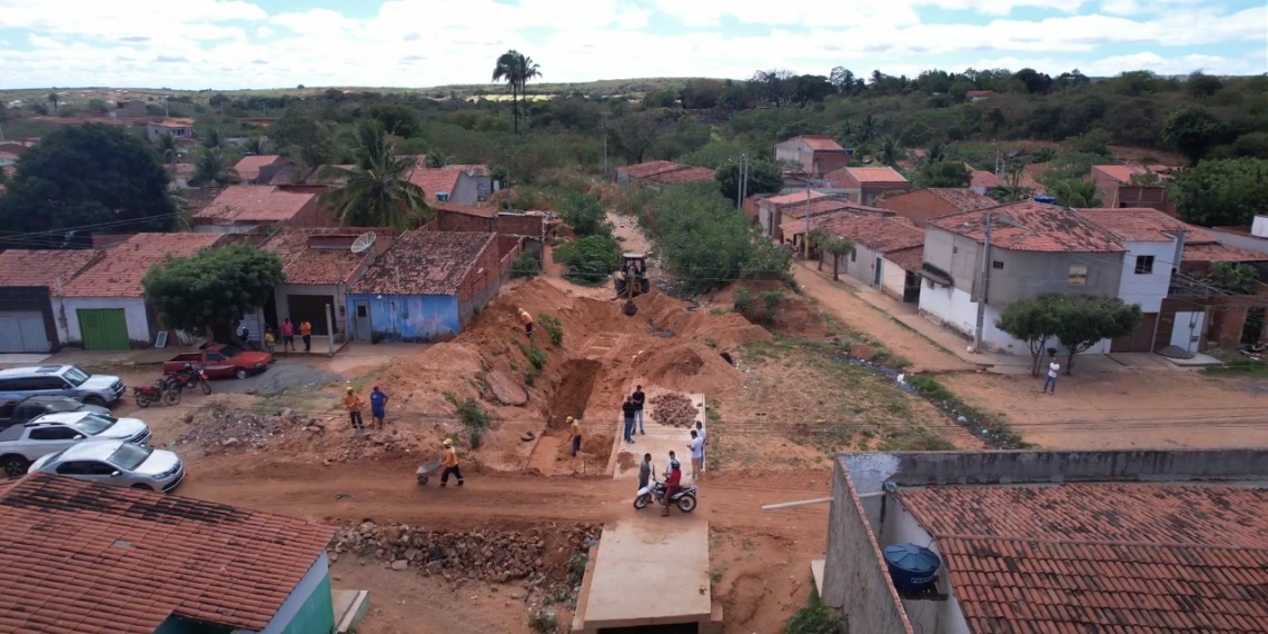 Secretaria de Urbanismo e Serviços Públicos de Barbalha retorna obras do canal da Bela Vista