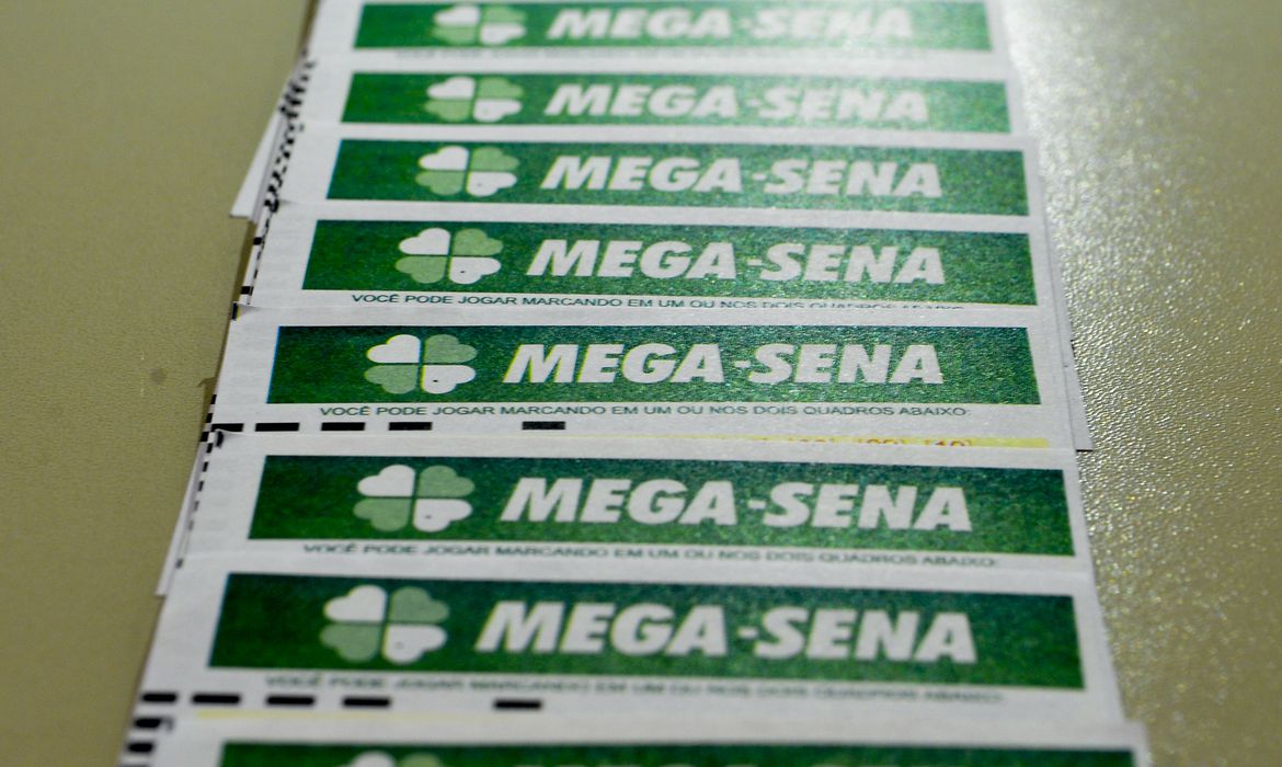 Mega-sena acumula e prêmio é estimado em R$ 50 milhões