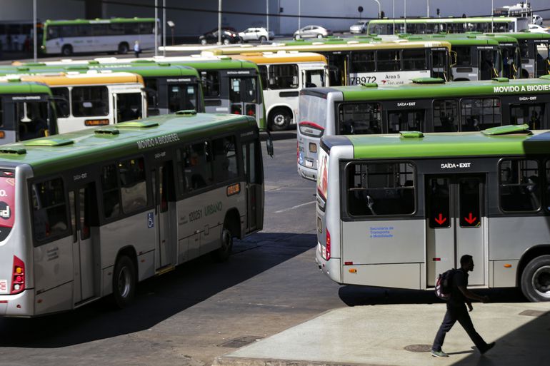 Menor preço faria mais brasileiros usarem transporte público, diz CNI