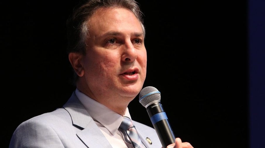 Ministro Camilo Santana afirma que mudanças no Enem não serão adotadas em 2024