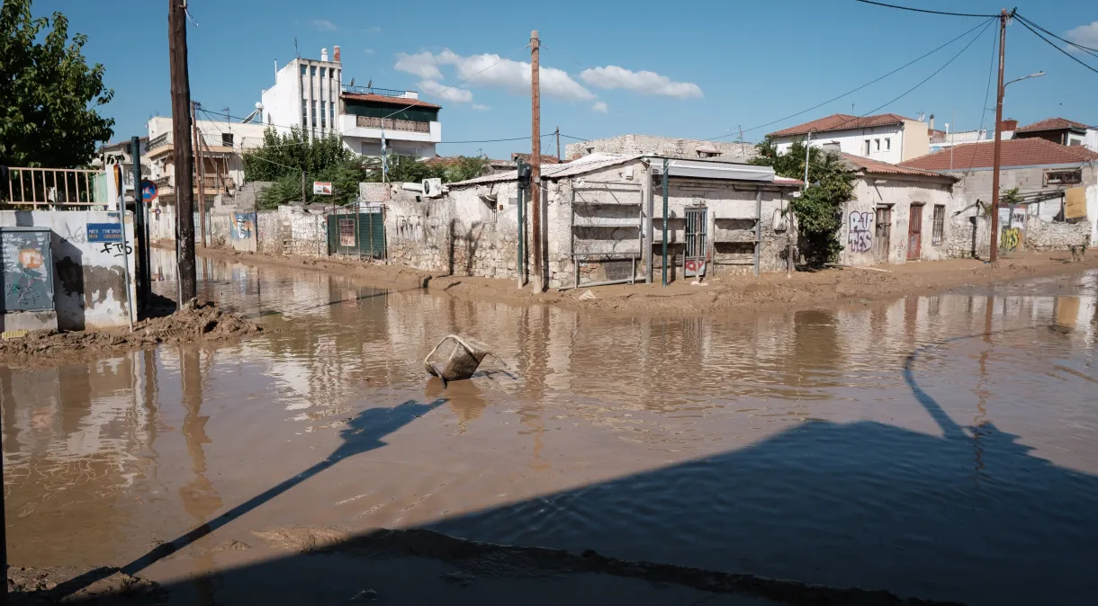 “Meses de chuva num único dia”: Grécia tem inundações provocadas por tempestade