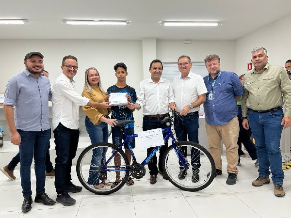 Em Crato, ganhadores do Concurso Coleta Premiada recebem premiação